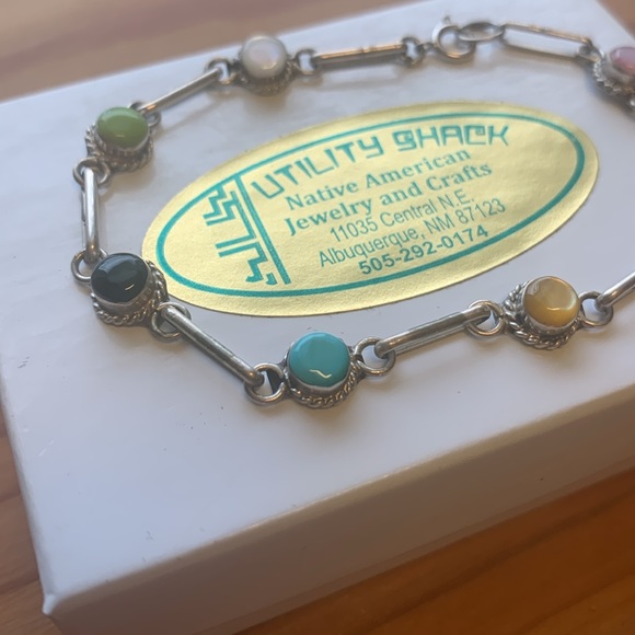 Utility Shack - Native American Bracelet - Picture 2 of 3